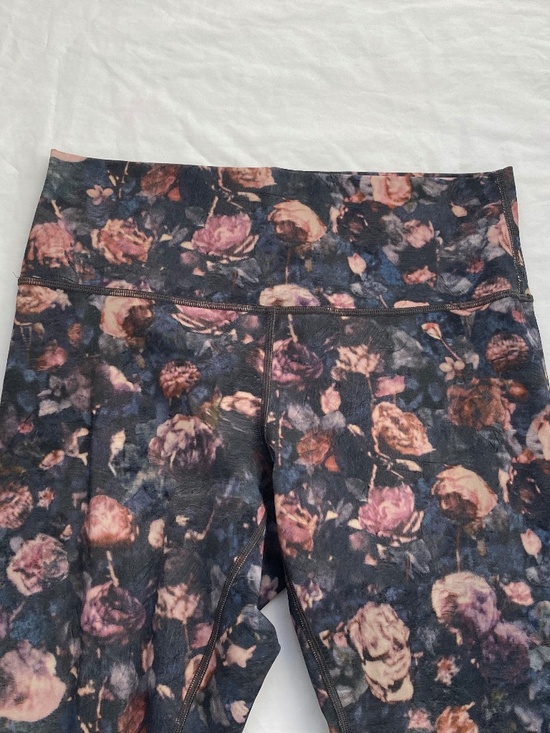 LuLuLemon sz 10 Wunder Under High Rise 28” Frosted Rose Leggings - Picture 2 of 13